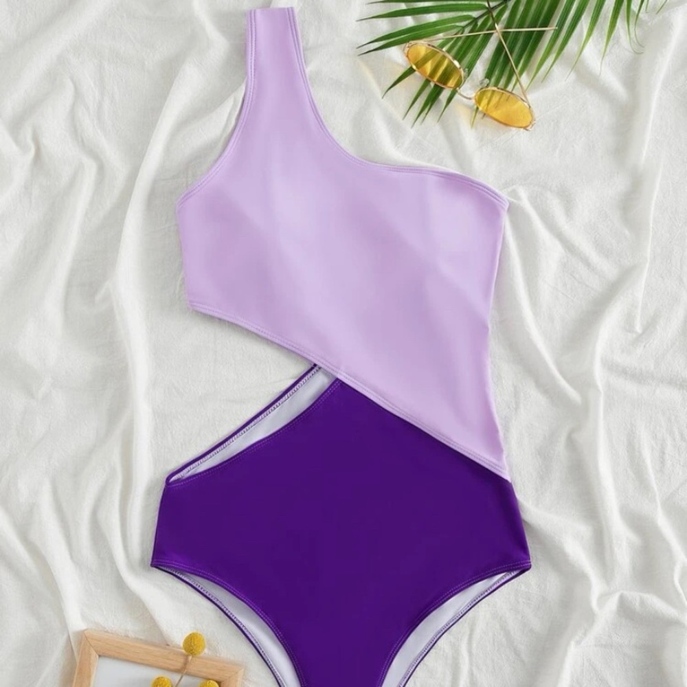 Purple tone swimsuit